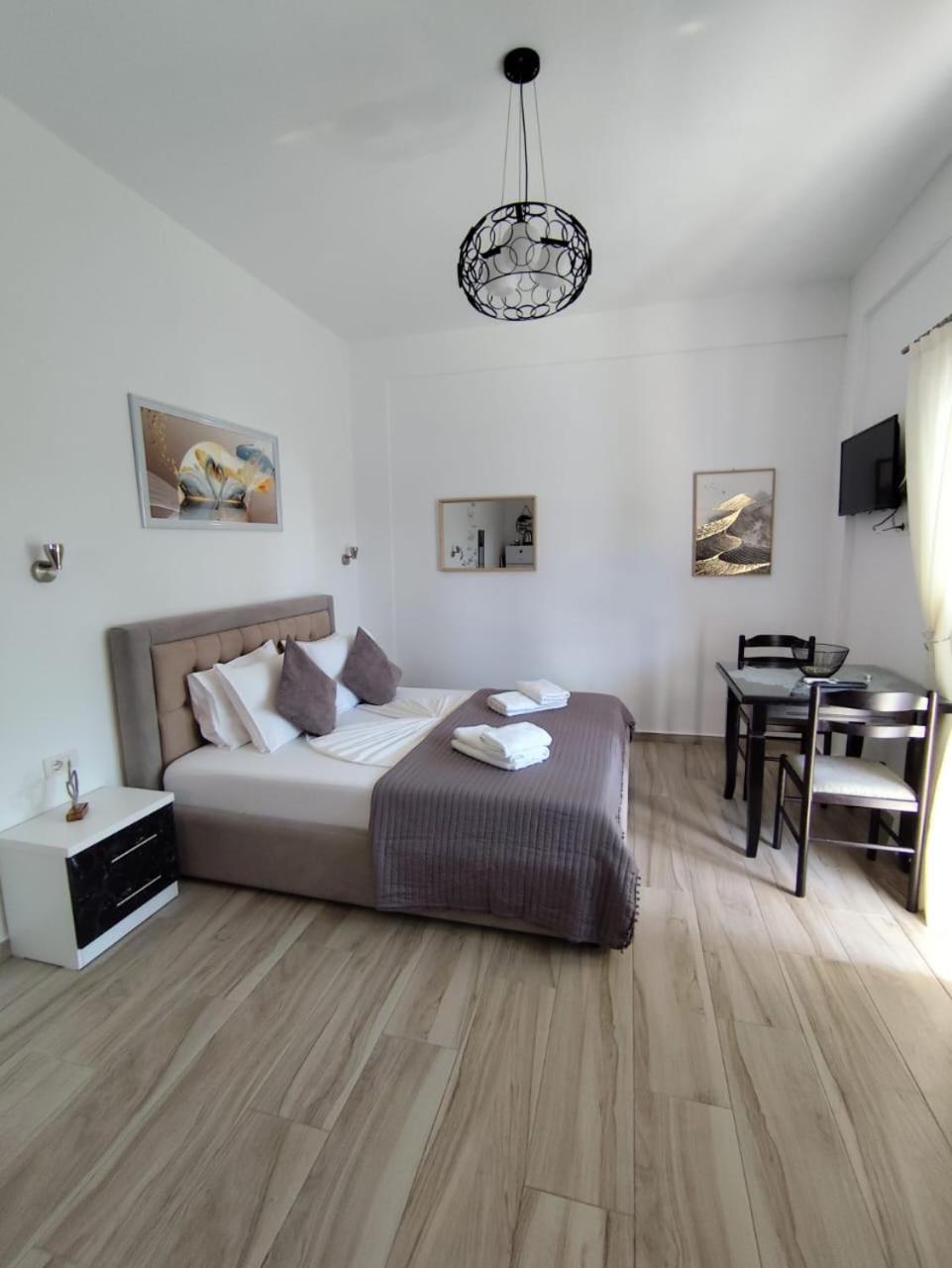 M&j Apartment