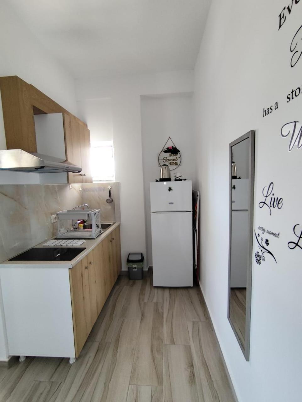 M&j Apartment
