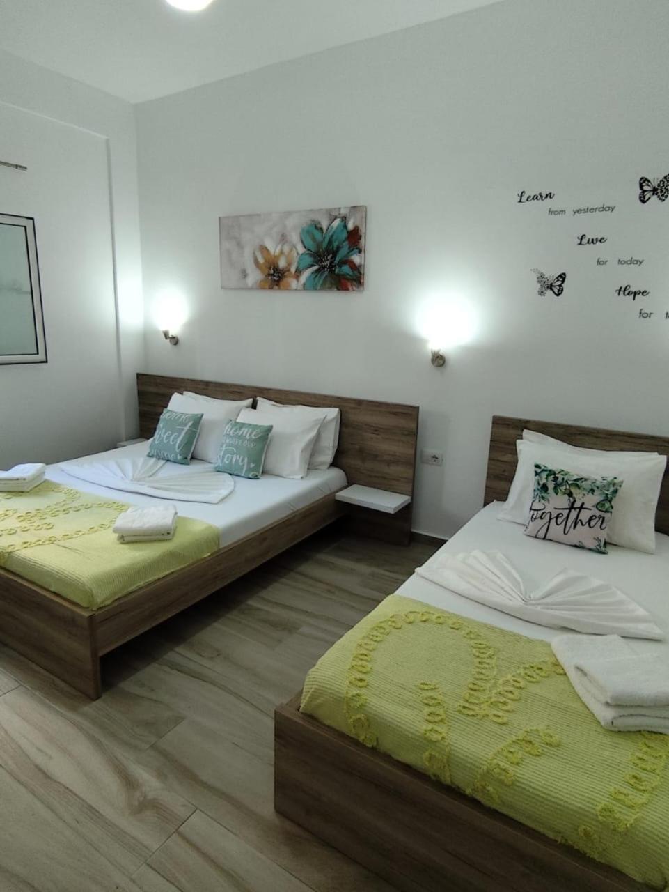 M&j Apartment *