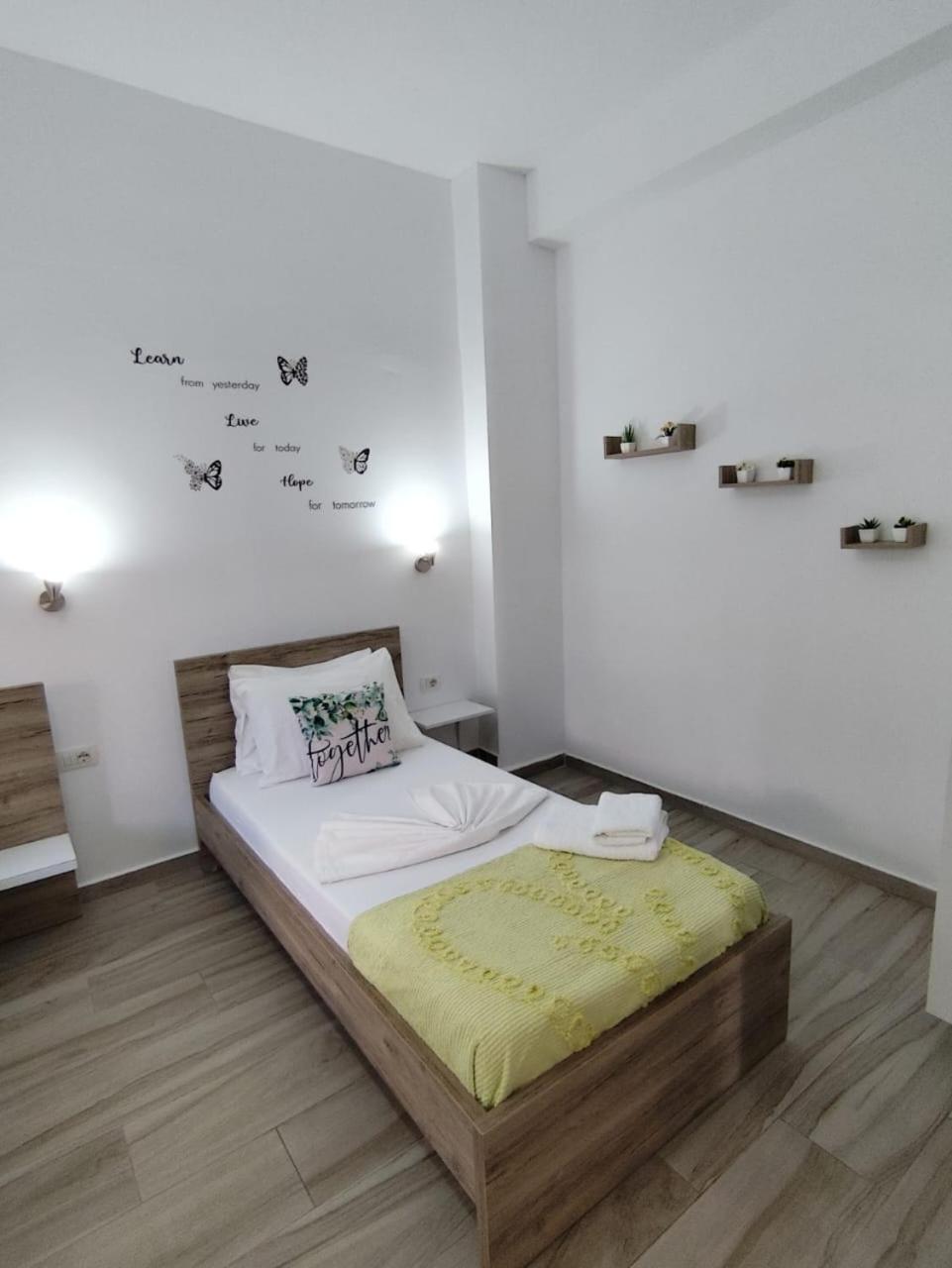 M&j Apartment Ksamil