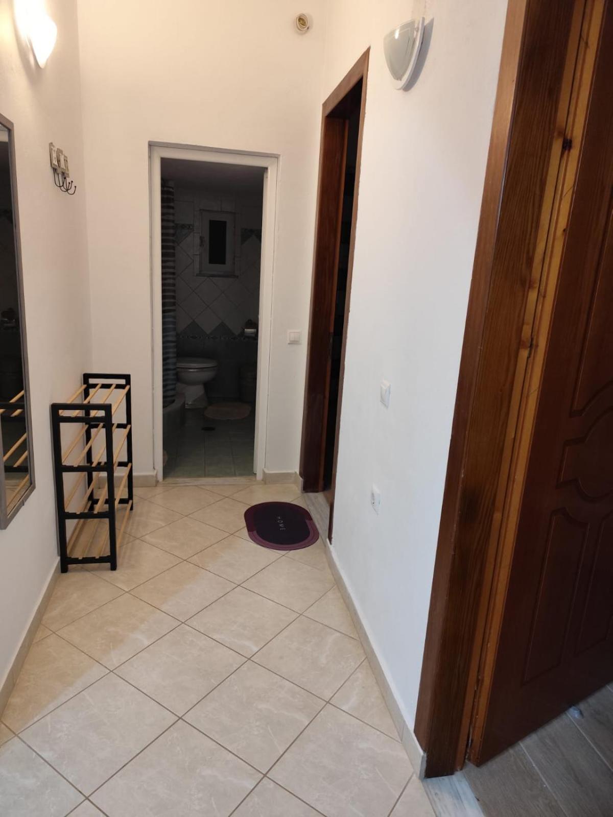 M&j Apartment